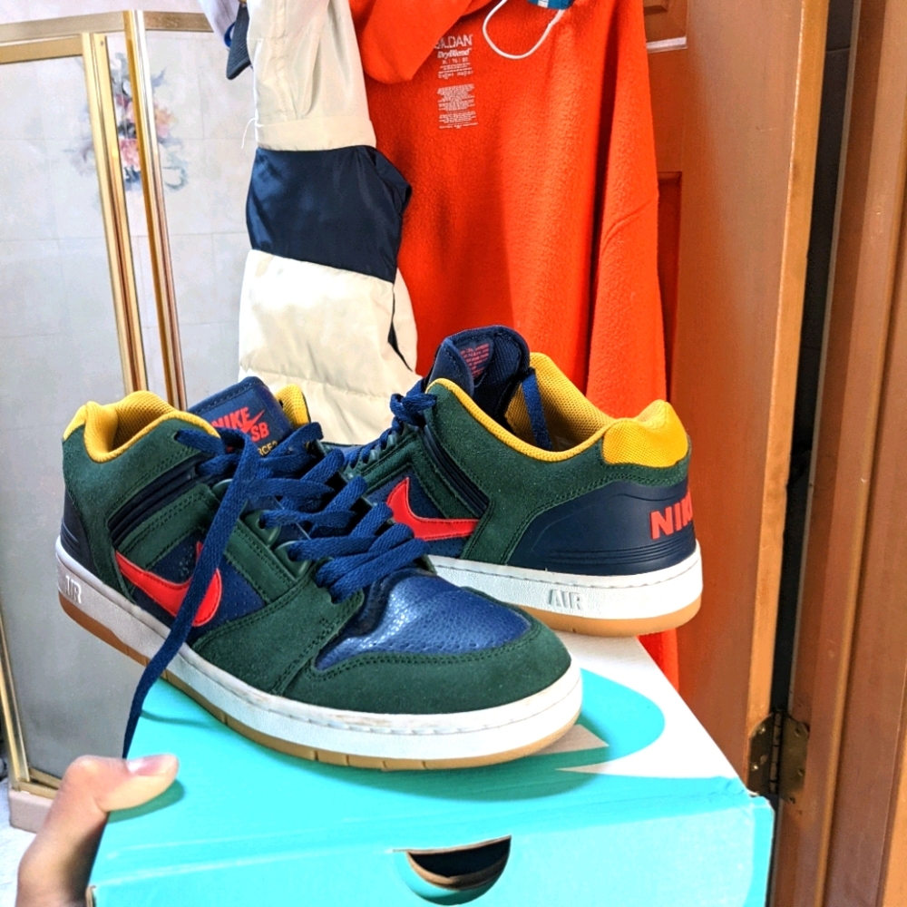 listing-status-banner